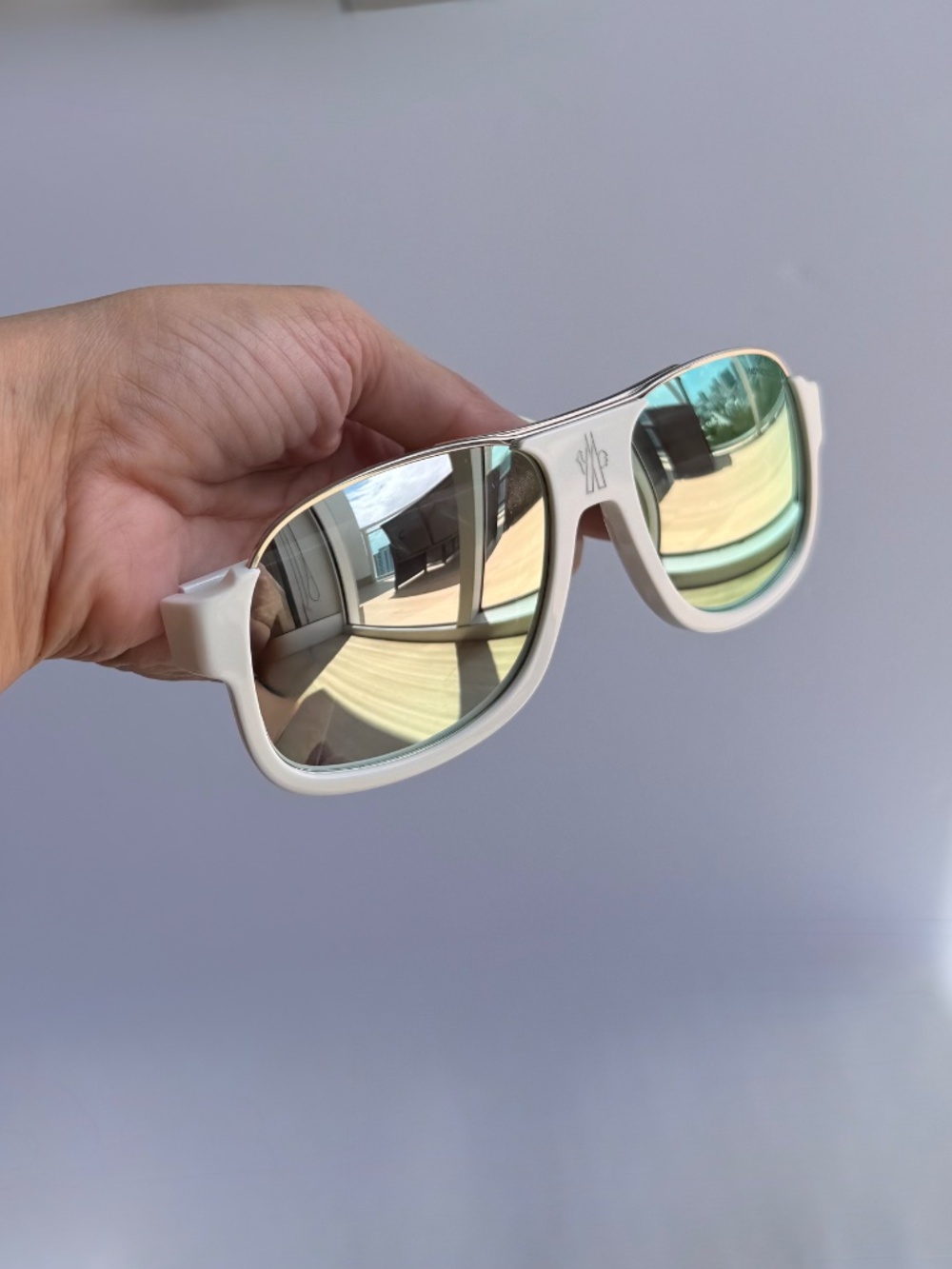 Moncler White Shield Sunglasses Mirrored Lenses Sport Luxe w/ Case - Picture 5 of 6